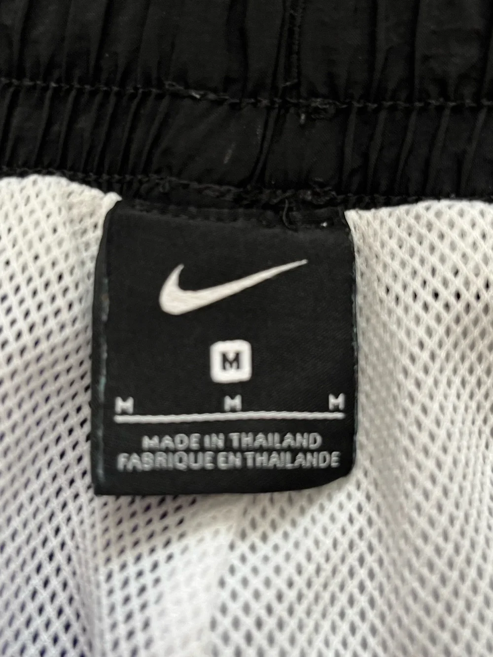 Nike boys basketball Athletic Shorts  Size Medium